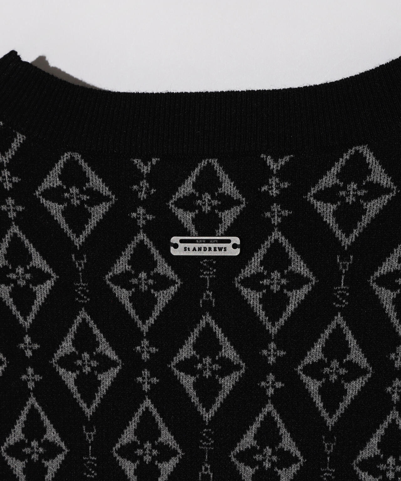 16Gダイヤロゴジャガードクルーネックニットプルオーバー (MENS)