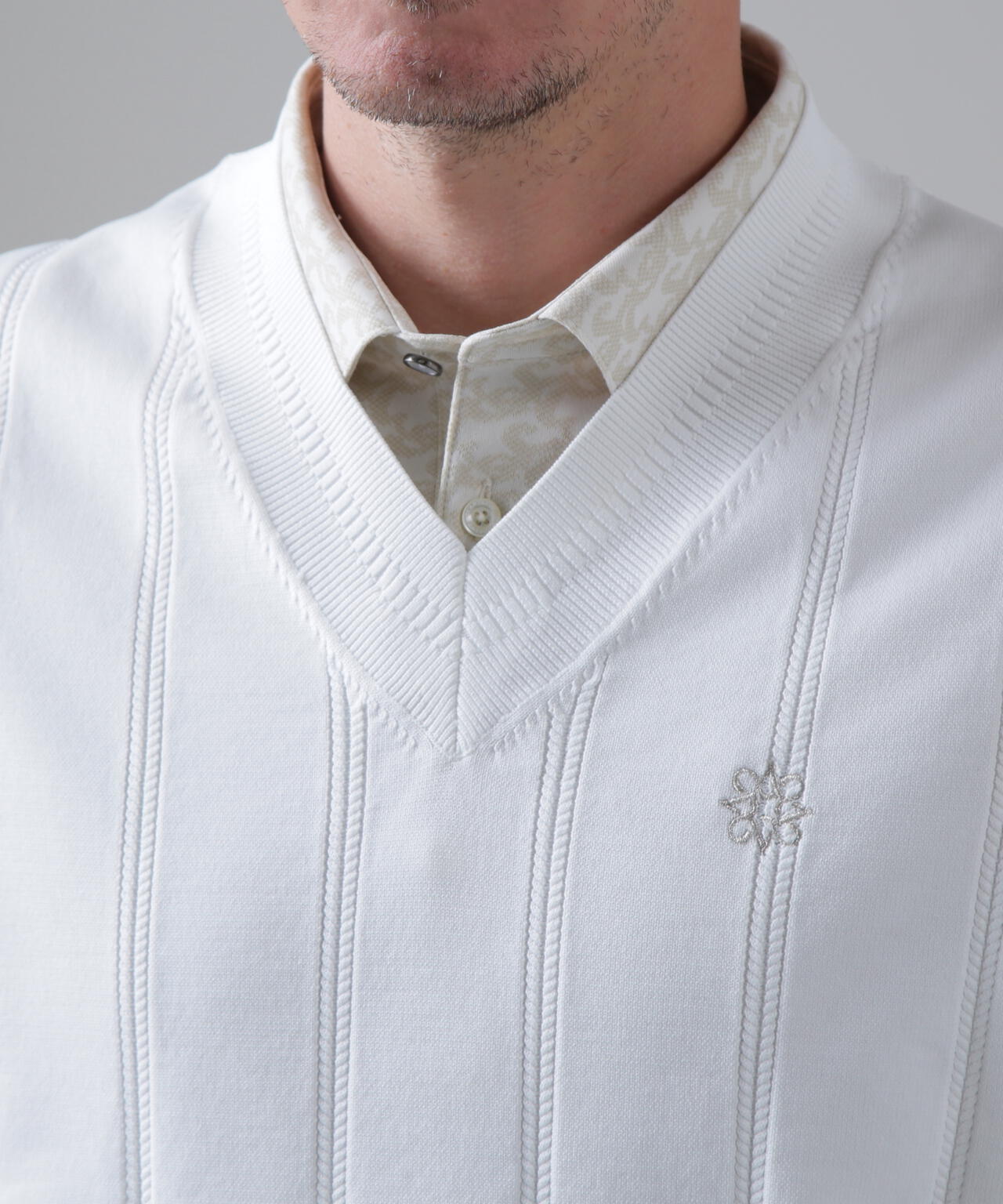 14Ｇ天竺×ケーブル Vネックニットベスト (MENS)