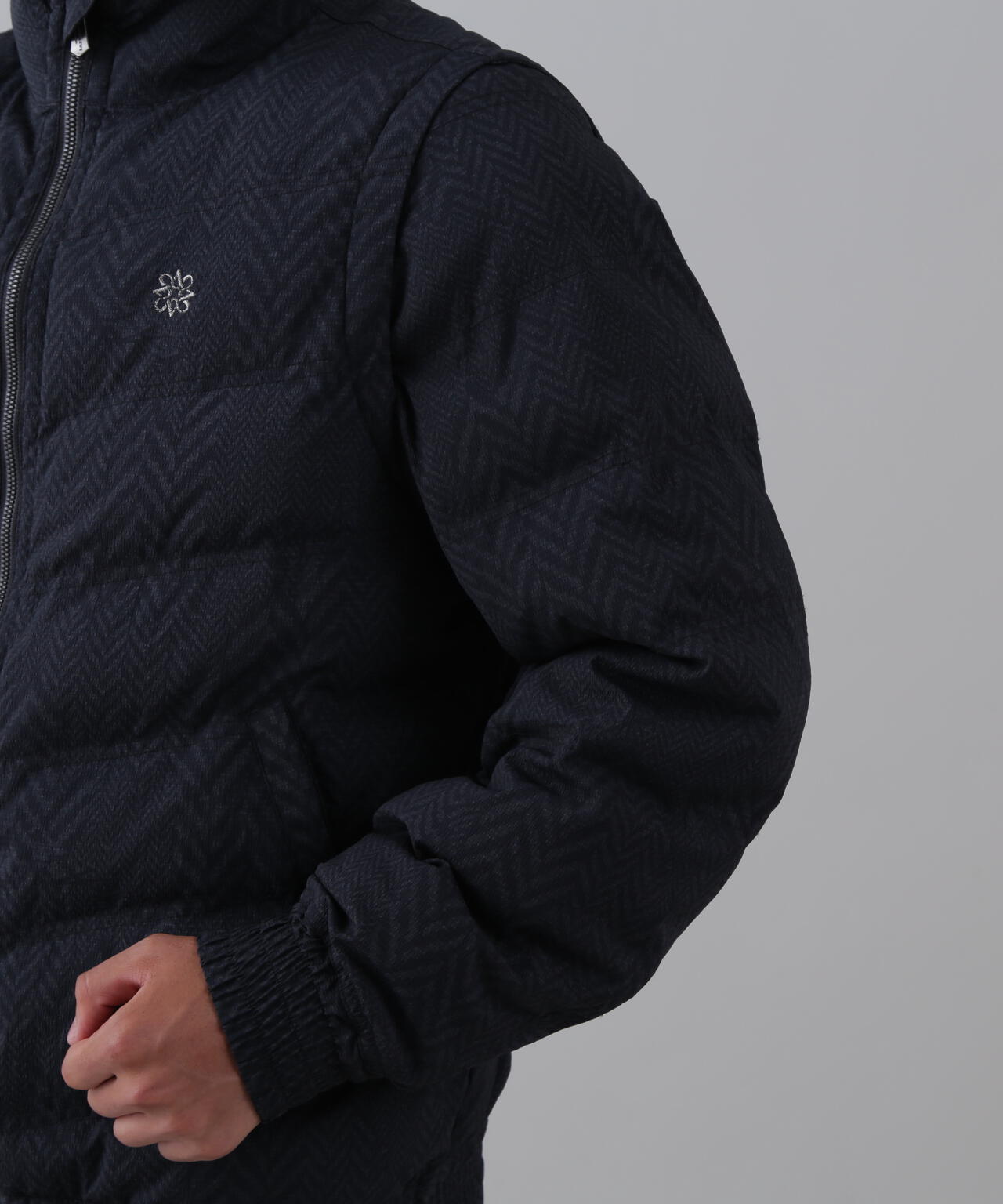 ヘリンボーンプリント中綿キルトブルゾン (MENS)