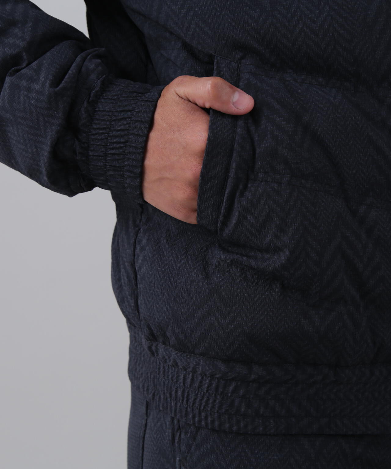 ヘリンボーンプリント中綿キルトブルゾン (MENS)