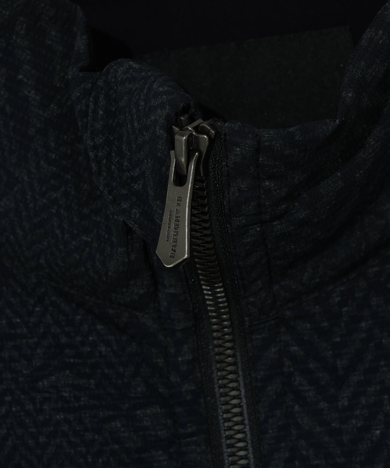 ヘリンボーンプリント中綿キルトブルゾン (MENS)