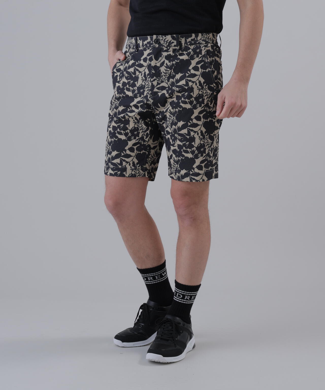 【吸水速乾】【ストレッチ】シャドーボタニカルプリントショートパンツ (MENS)