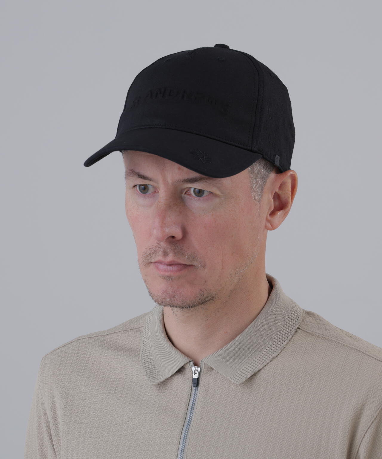 181cm B:94 W:78 H:96 着用サイズ：FR