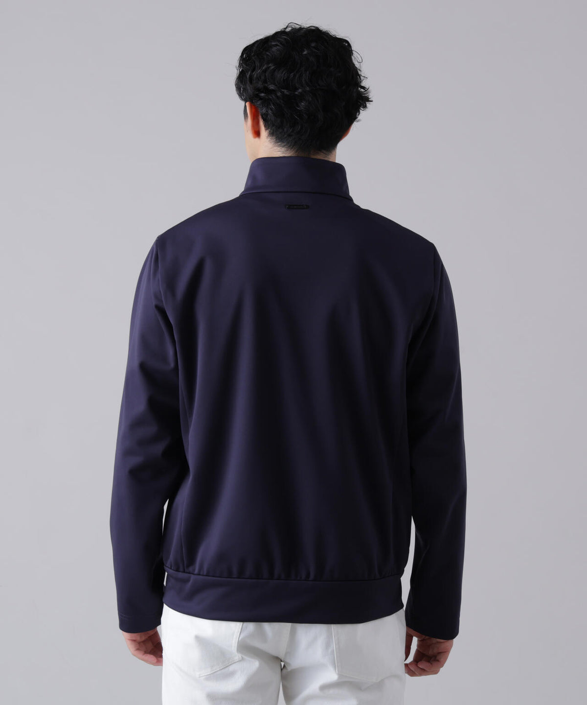 185cm C: 97 W:79 H:95 着用サイズ：L
