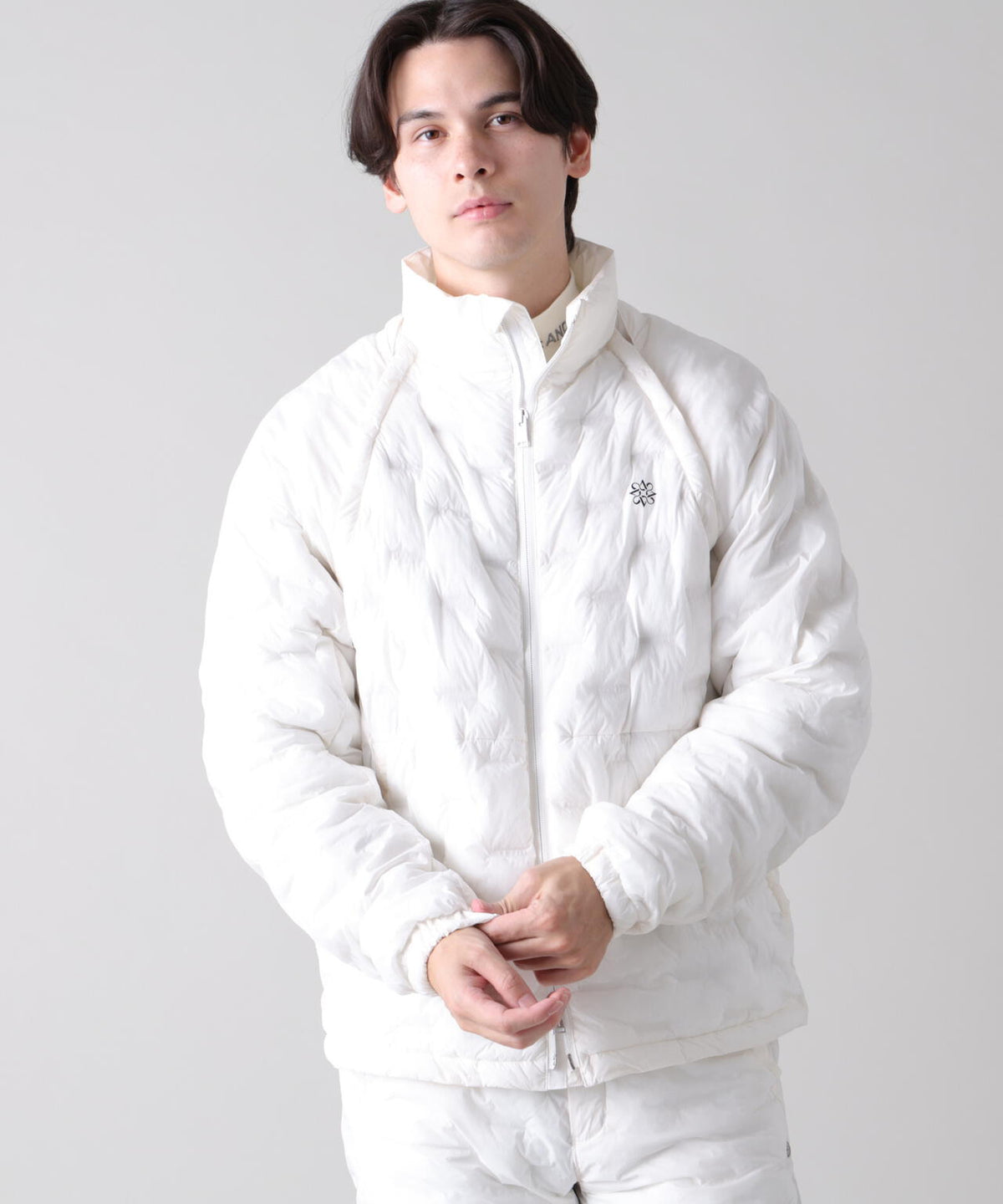 H:183cm C:94cm W:78cm H:95cm  着用サイズ：L