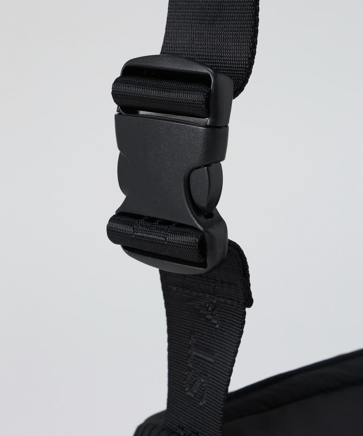 ポリエステルタフタウエストポーチ型ハンドウォーマー (UNISEX)