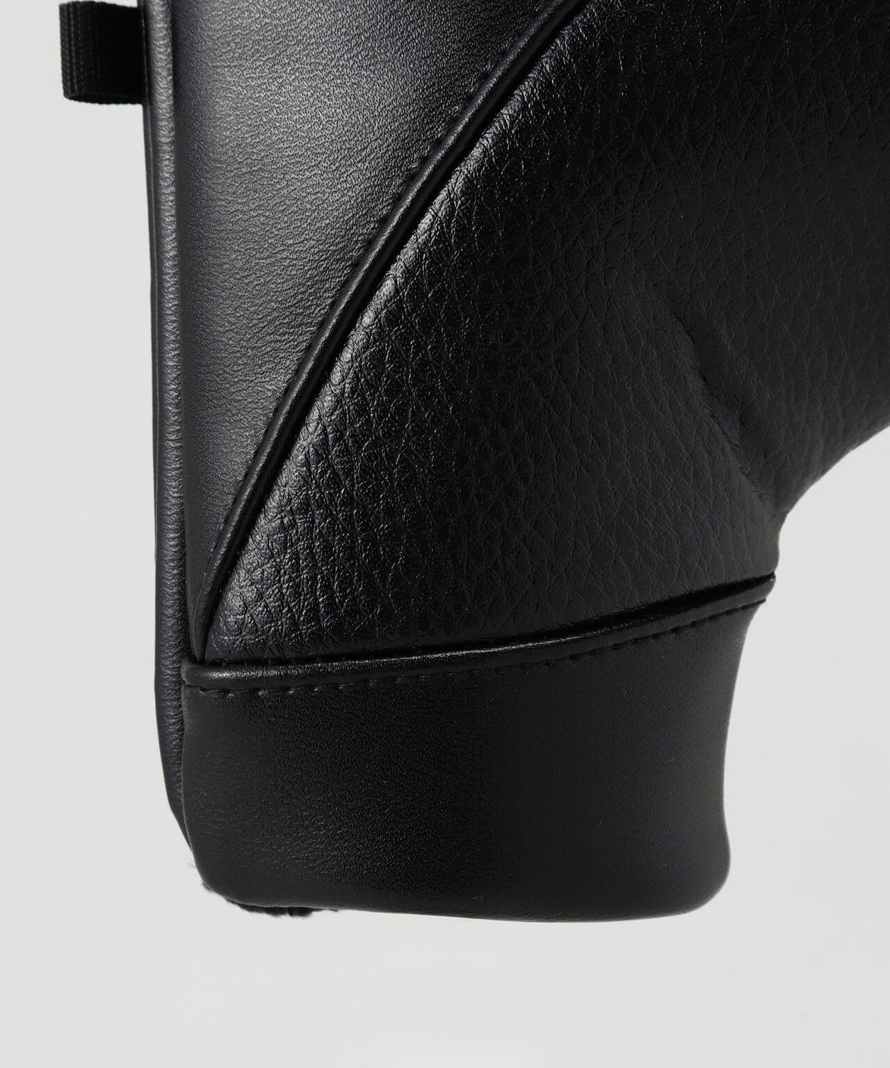 シンセティックレザー PIN型用パターカバー (UNISEX)