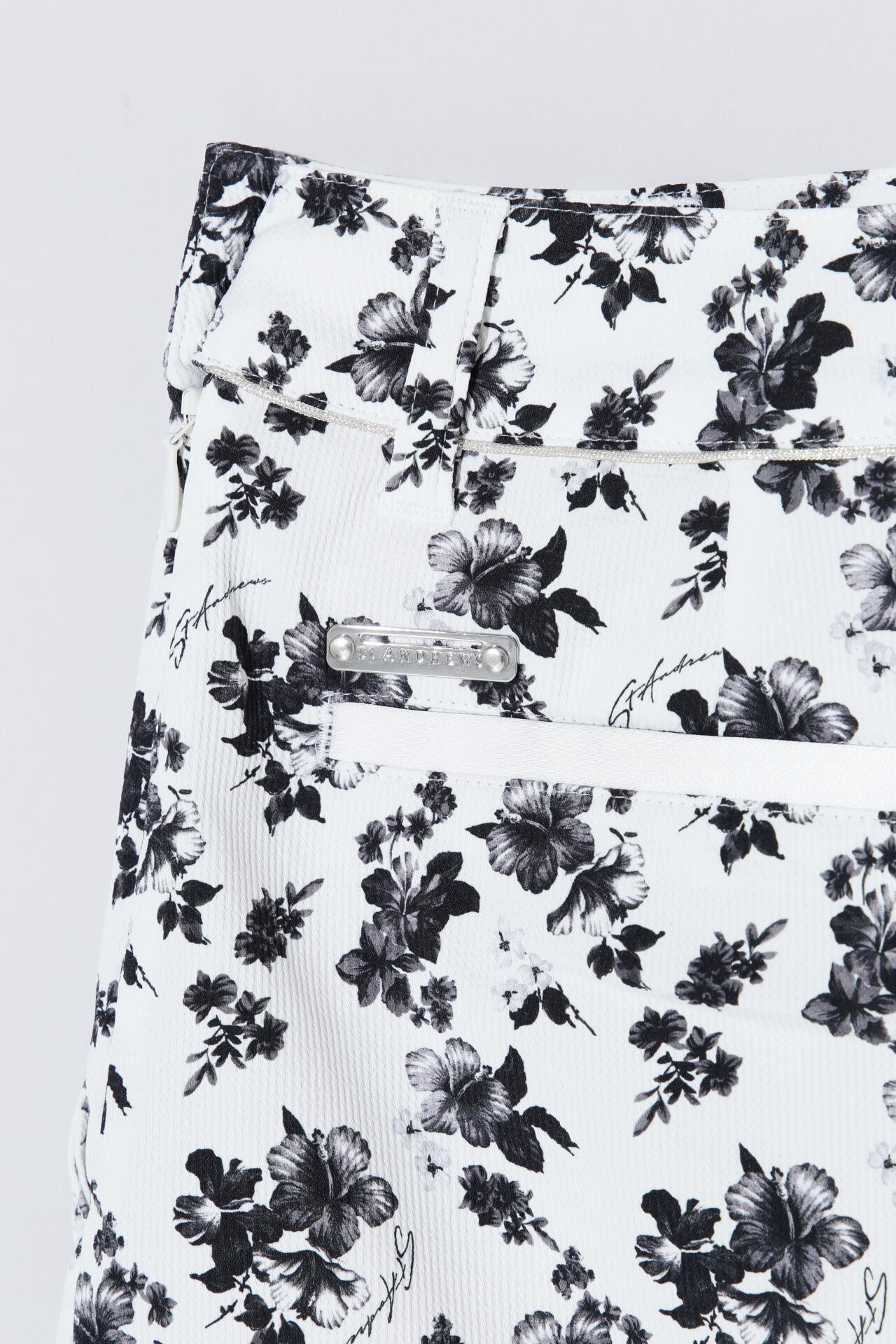 【新品】St Andrews フラワープリント ゴルフスカート　タグ付き 新品】St Andrews フラワープリント ゴルフスカート タグ付き