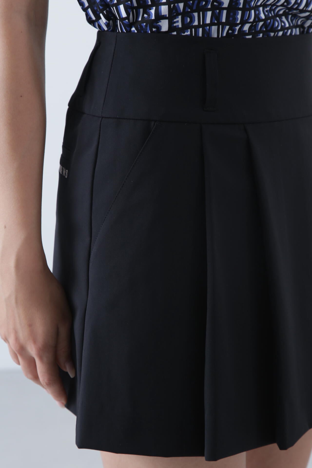 2WAY二重織ドビーストレッチ ボックスプリーツスカート (WOMENS)