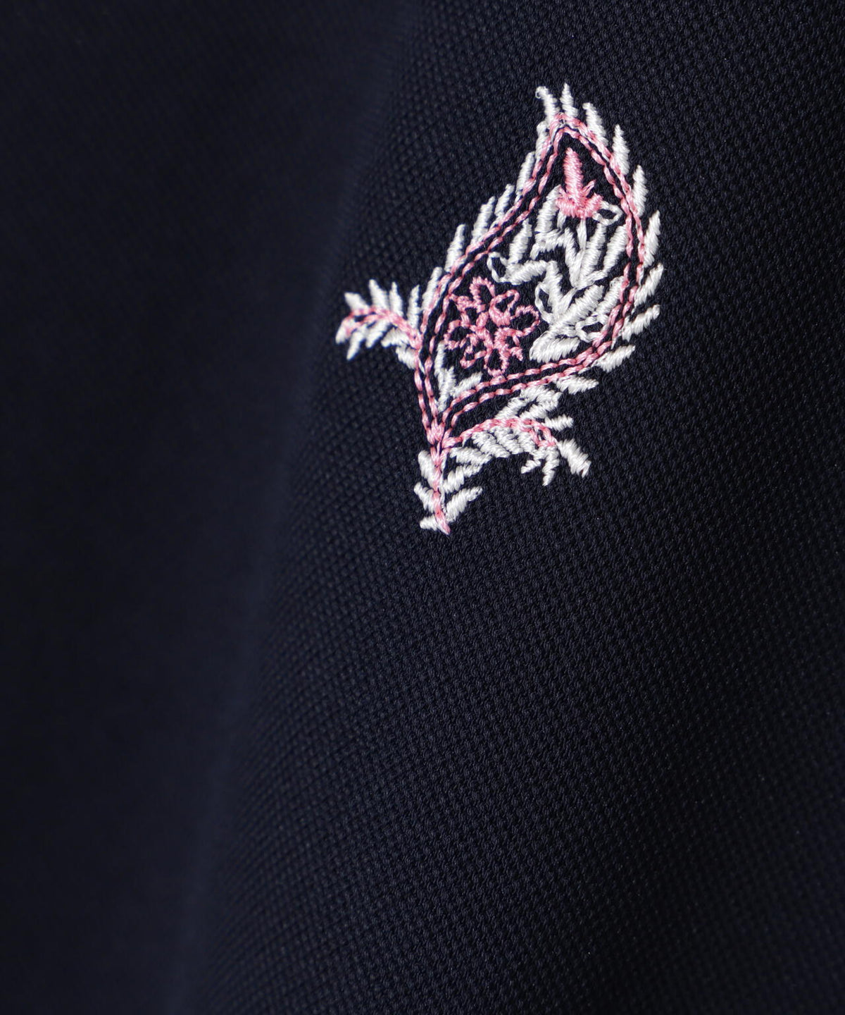 ポリエステル強撚鹿の子リーフ柄刺繍半袖シャツ (WOMENS)