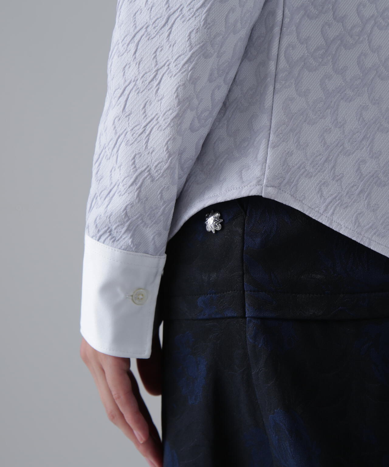 SAロゴふくれジャガード長袖シャツ (WOMENS)