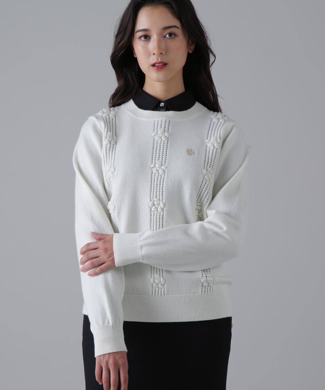 9Gアイレットリブ花柄クルーネックニットプルオーバー (WOMENS)