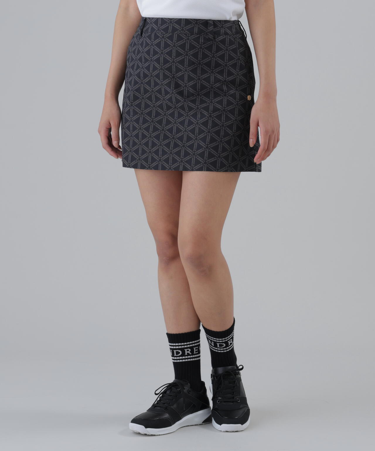 吸水速乾】【ストレッチ】トライアングルロゴプリントスカート (WOMENS