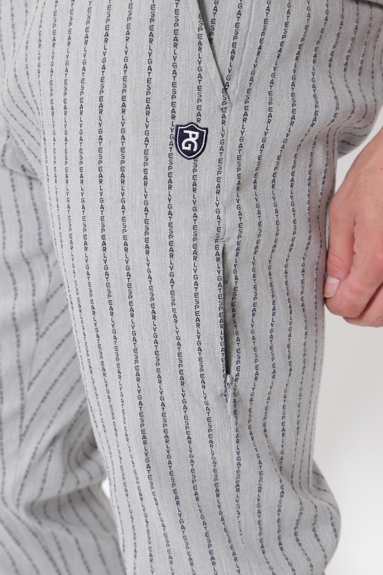 新品 パーリーゲイツ PGキャラクター柄 ストレッチロングパンツ M（W72）灰 強ストレッチ パンツ ＜PGロゴストライプ＞ | PEARLY GATES（パーリー