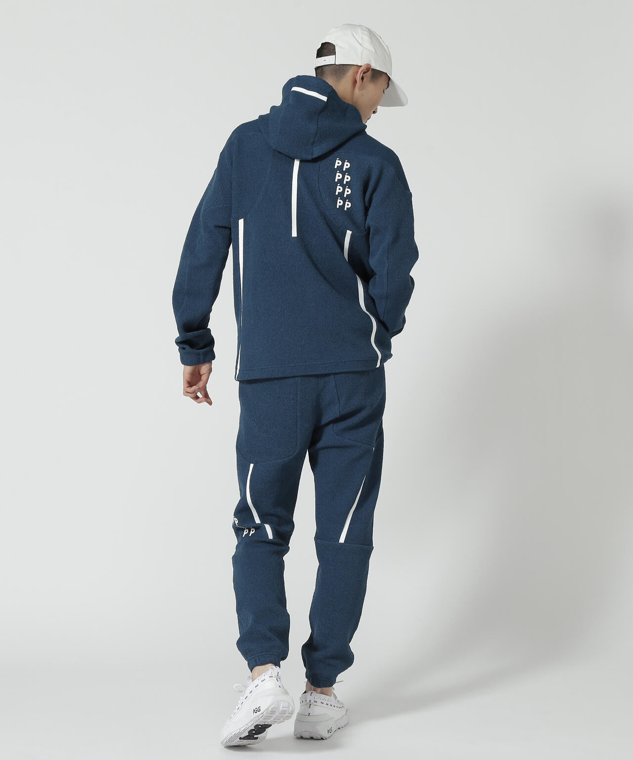 390505fd-aa3e-5c18-a3c6-92774f0f9b3c_Image