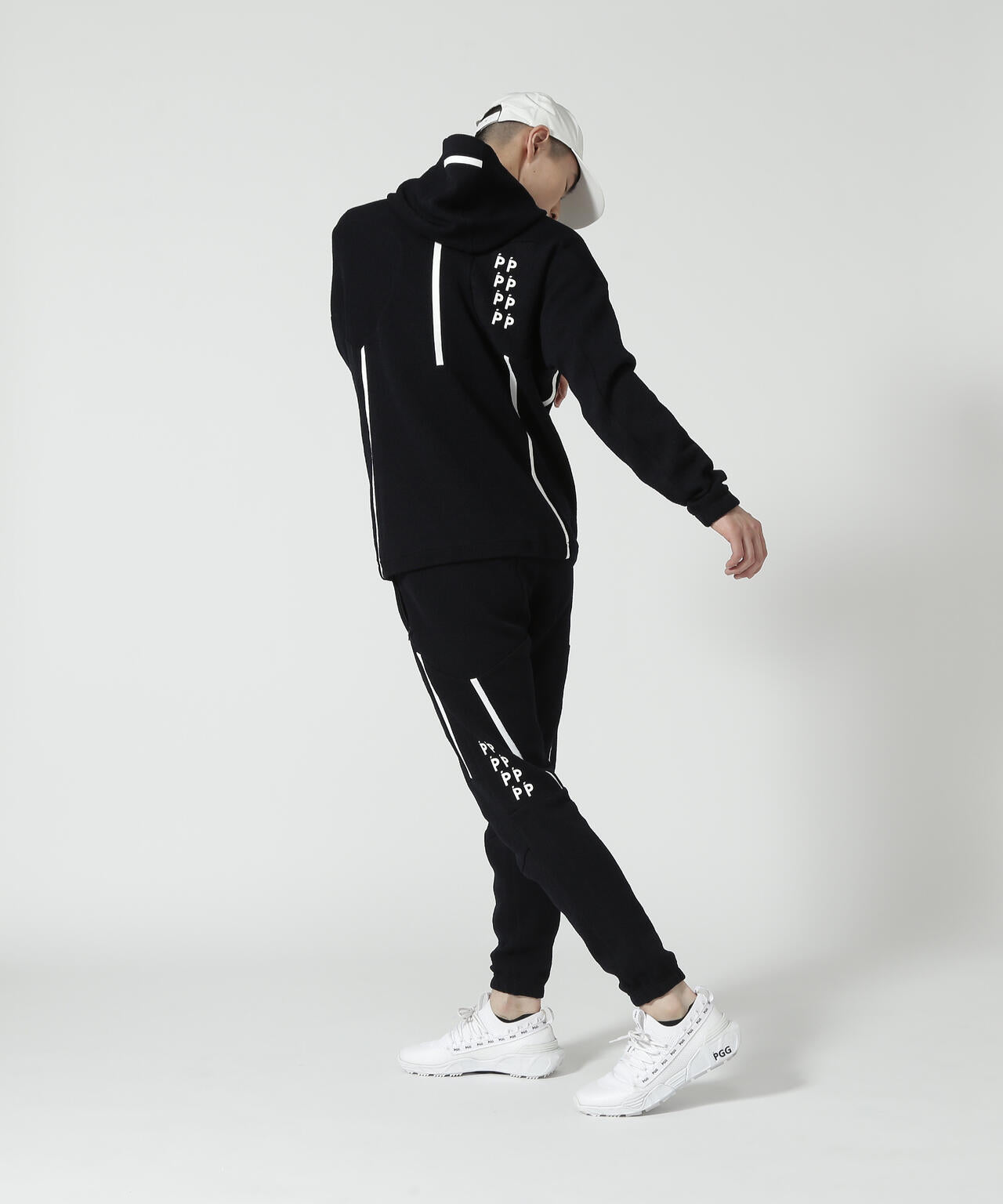 5098b6b3-589d-52e1-a28b-f73f18b6cd61_Image