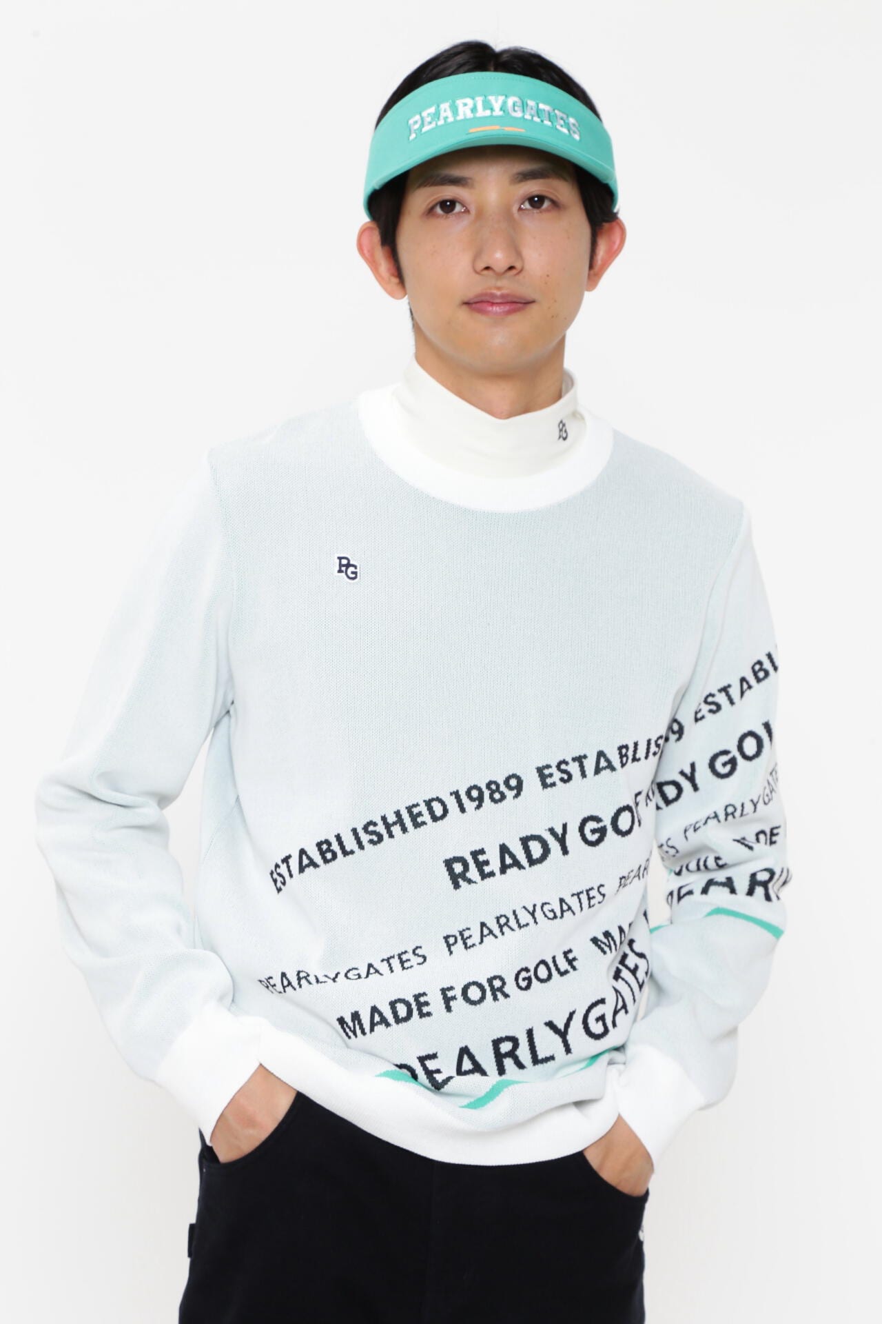 PEARLY GATES サイズ４　M ロゴ入りホワイトセーター PEARLY GATES サイズ4 M ロゴ入りホワイトセーター PEARLY GATES