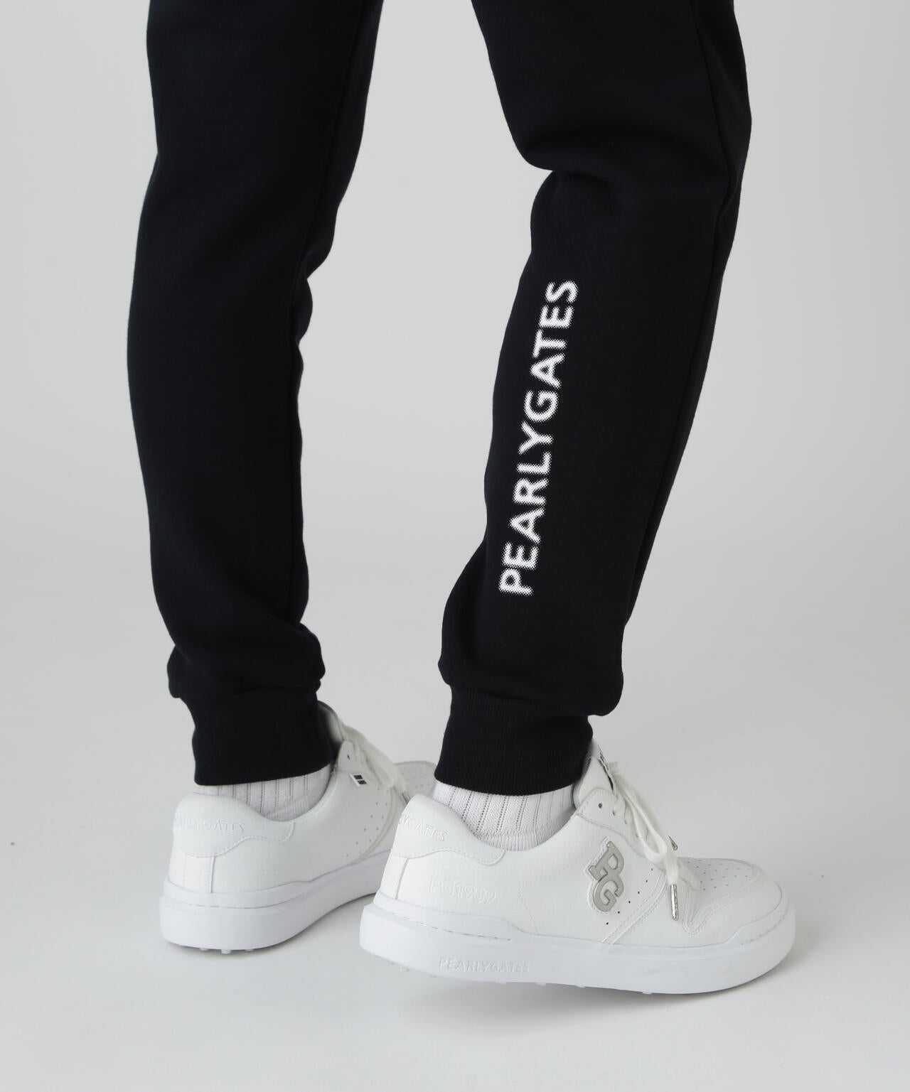 PEARLY GATES ジョガーパンツ ホワイト　サイズ6 未使用品 PEARLY GATES ジョガーパンツ ホワイト サイズ6 未使用品 PEARLY