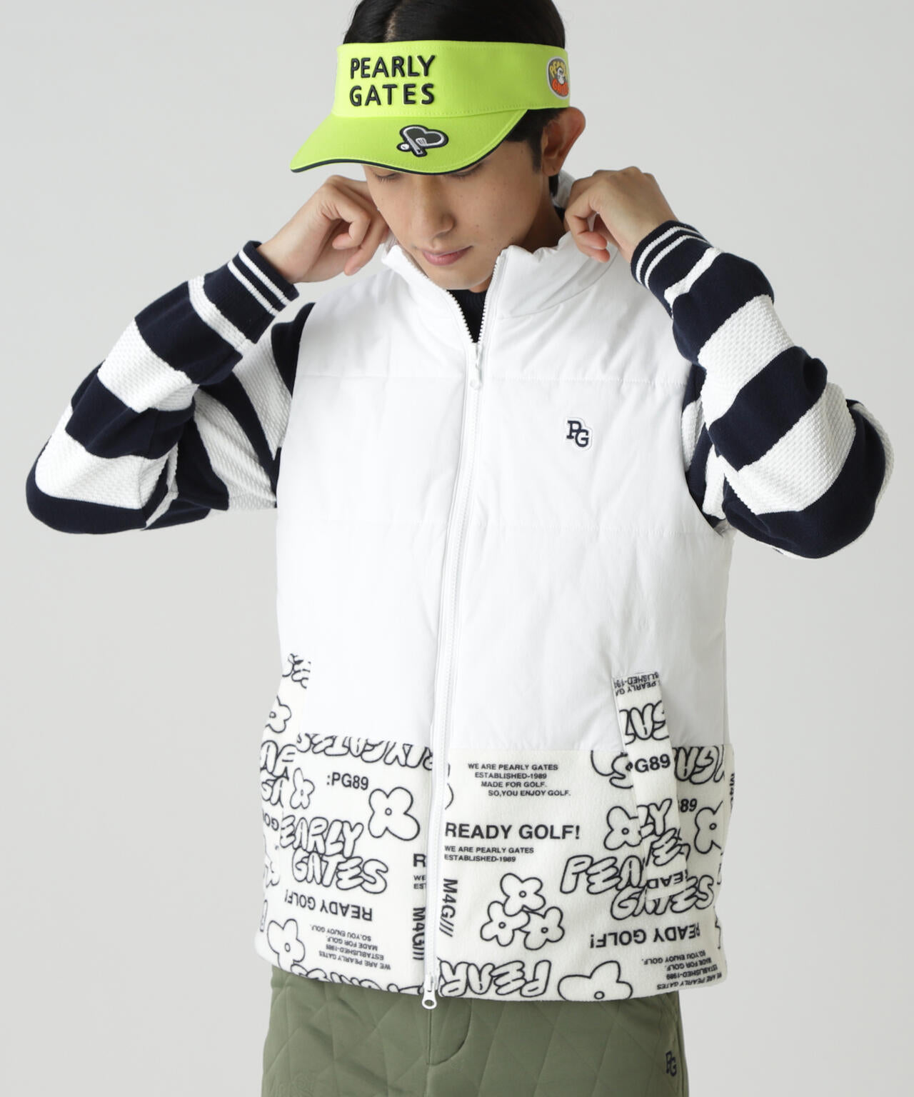 合繊×フリース片面起毛中綿フルジップアップベスト ＜ストリート花柄＞