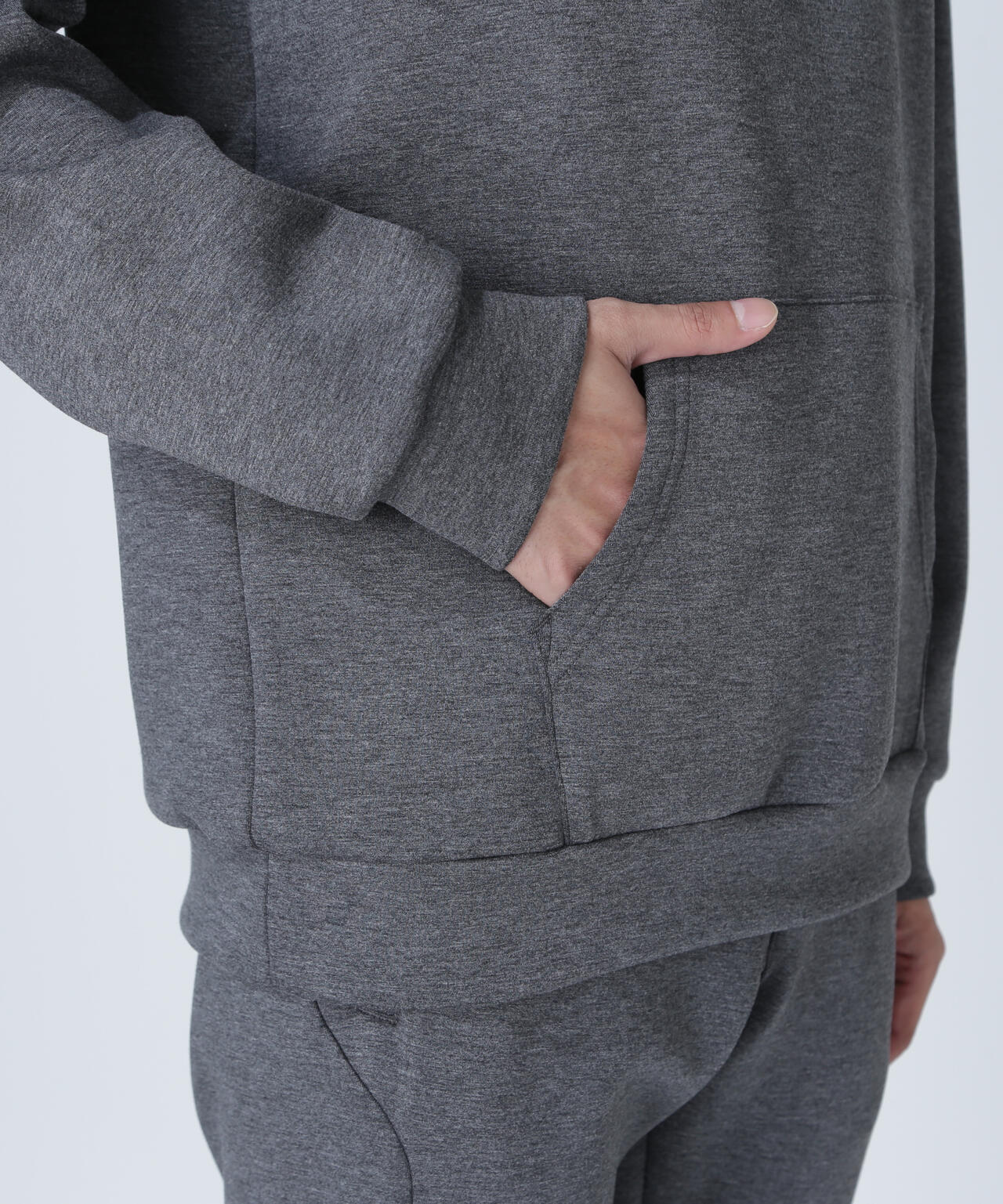 ダンボールフーディプルオーバー