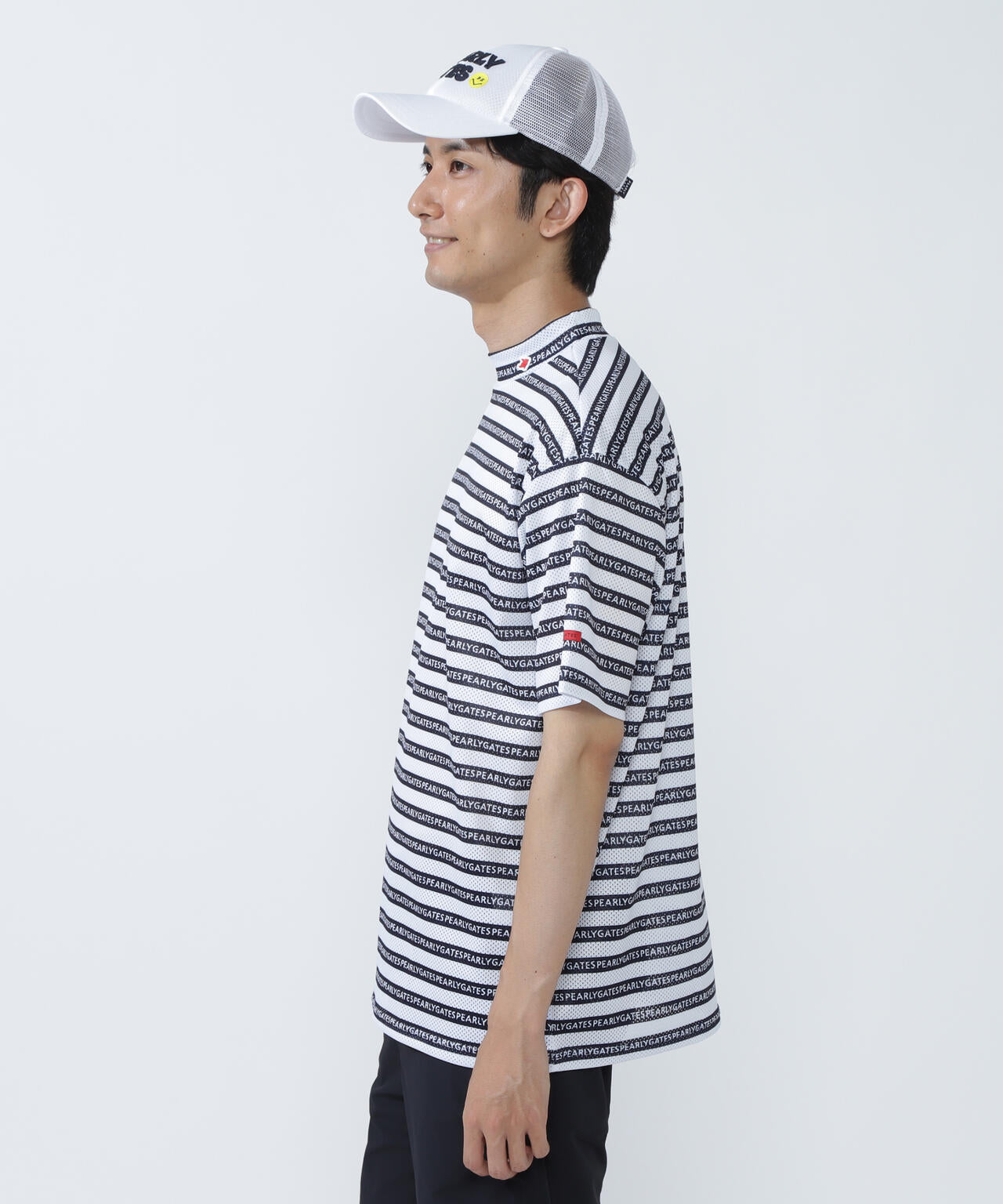 KAZEメッシュ半袖モックネックカットソー ＜ロゴボーダー柄＞