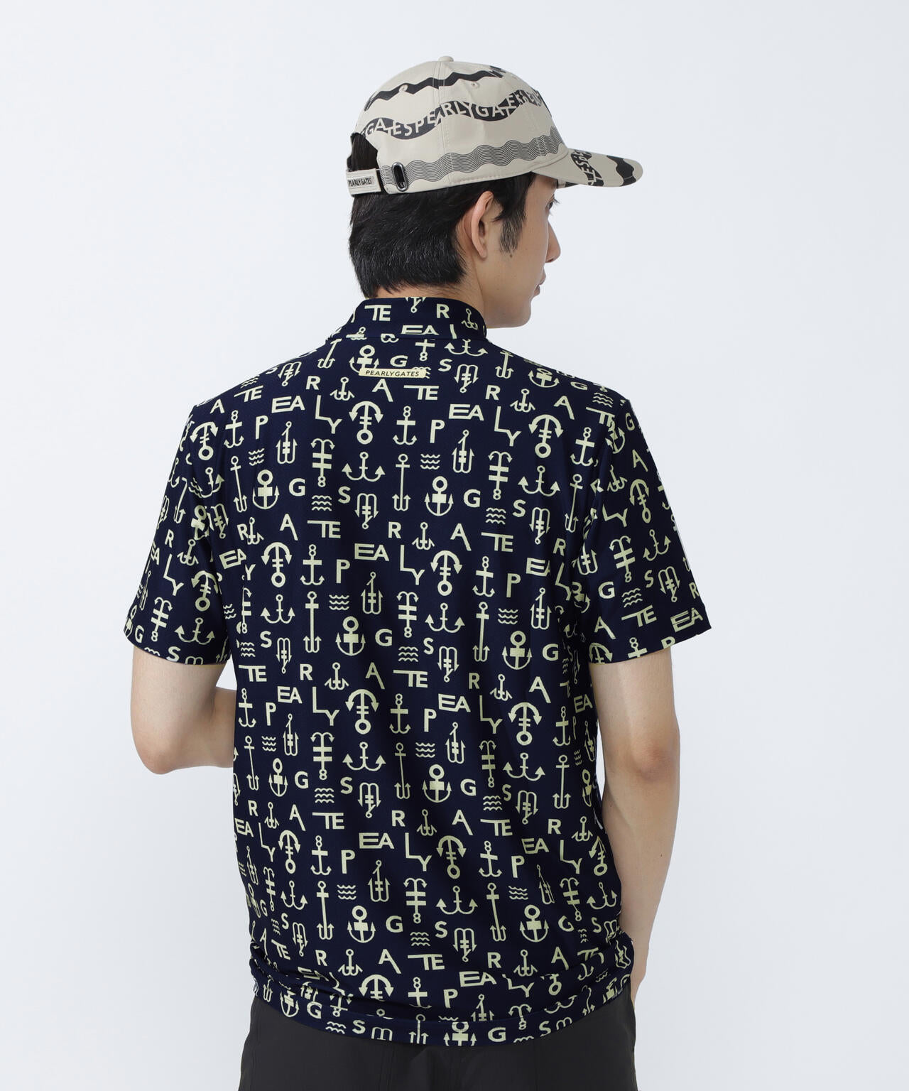 アンカーロゴ柄プリント半袖モックネックカットソー