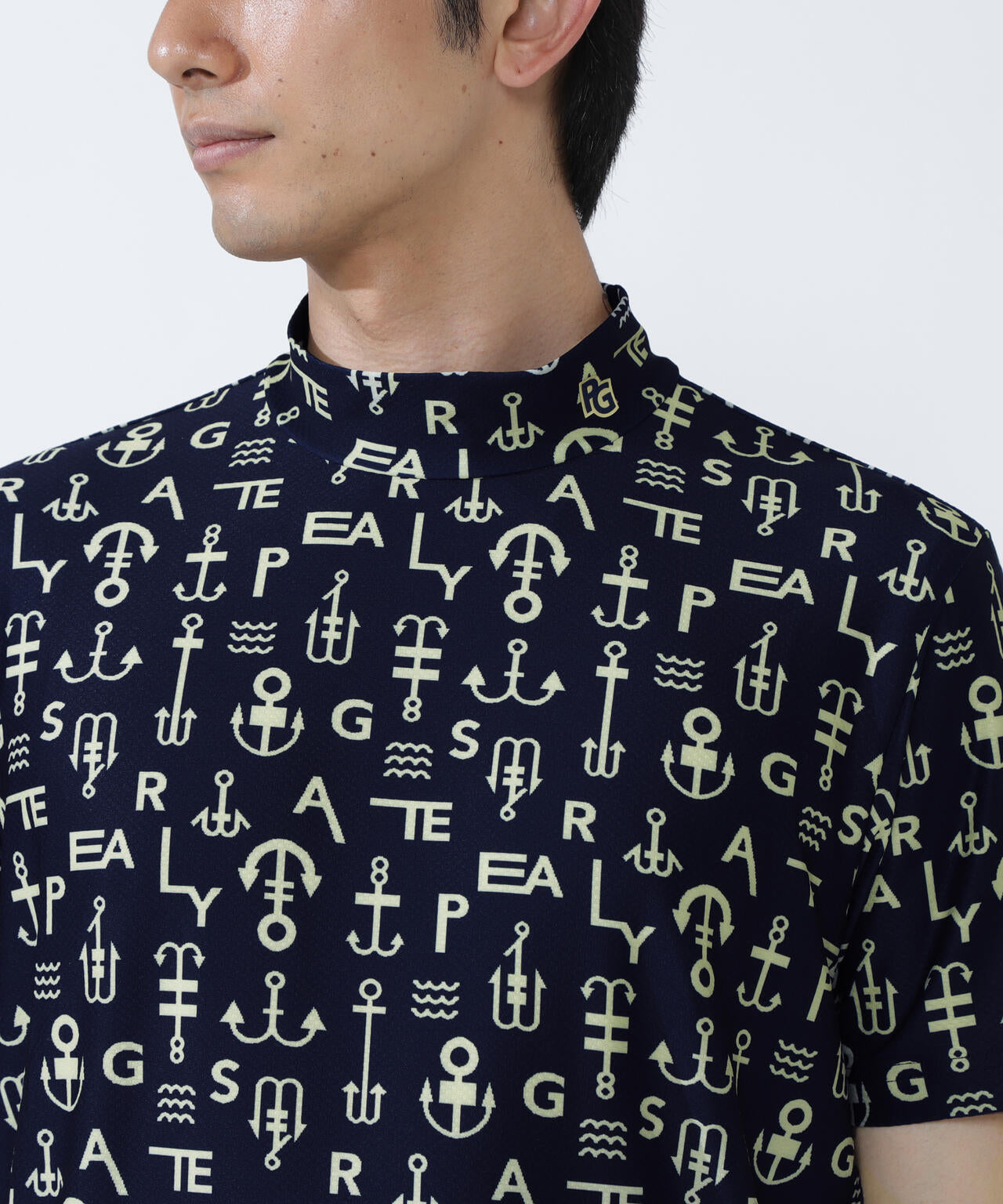 アンカーロゴ柄プリント半袖モックネックカットソー