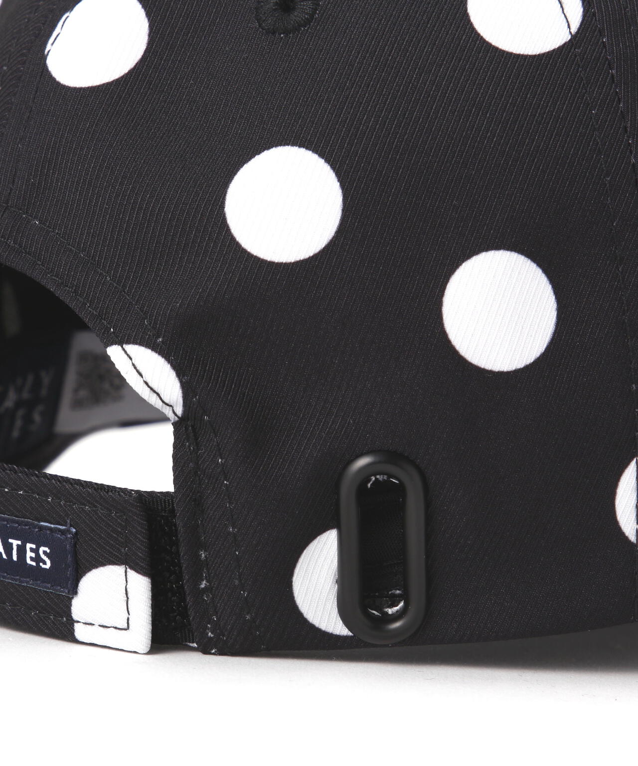 ランダムドット柄キャップ (UNISEX)