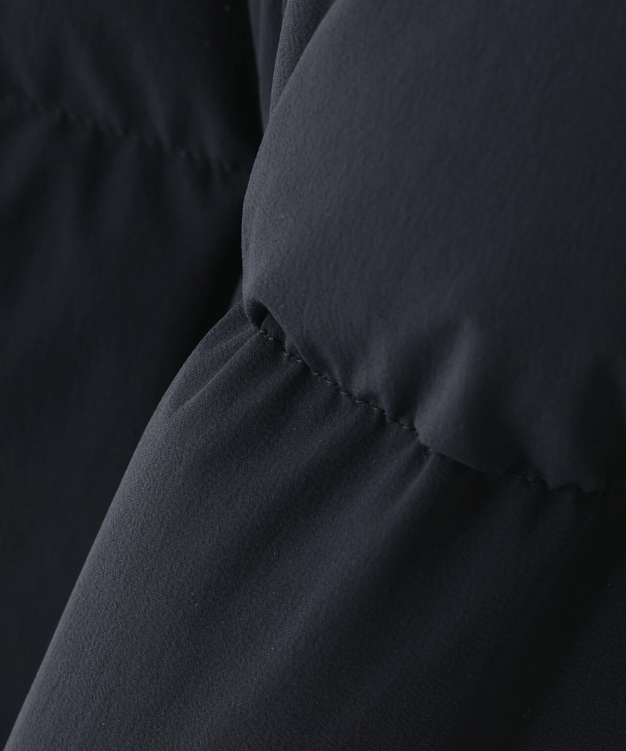 APEXダウンフーディブルゾン