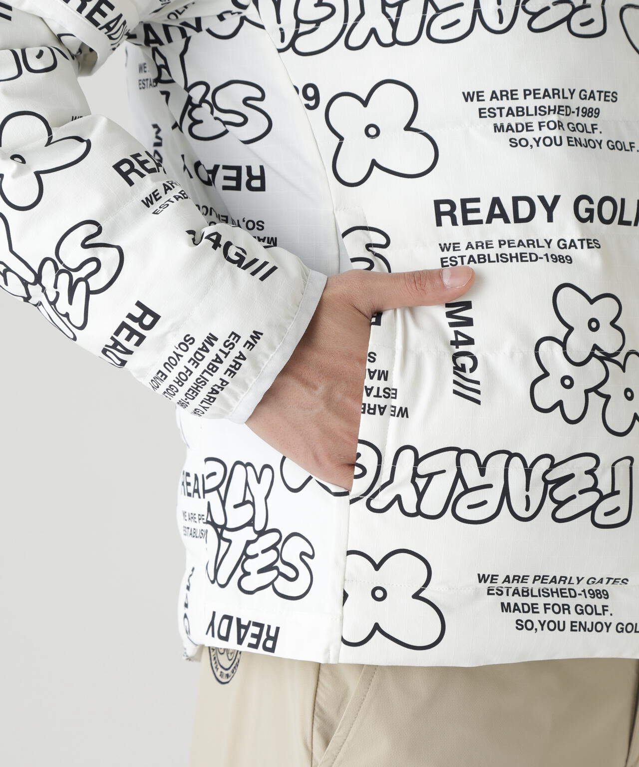 NyストレッチBIGリップストップ中綿2WAYスニードジャック ＜ロゴ×花柄＞