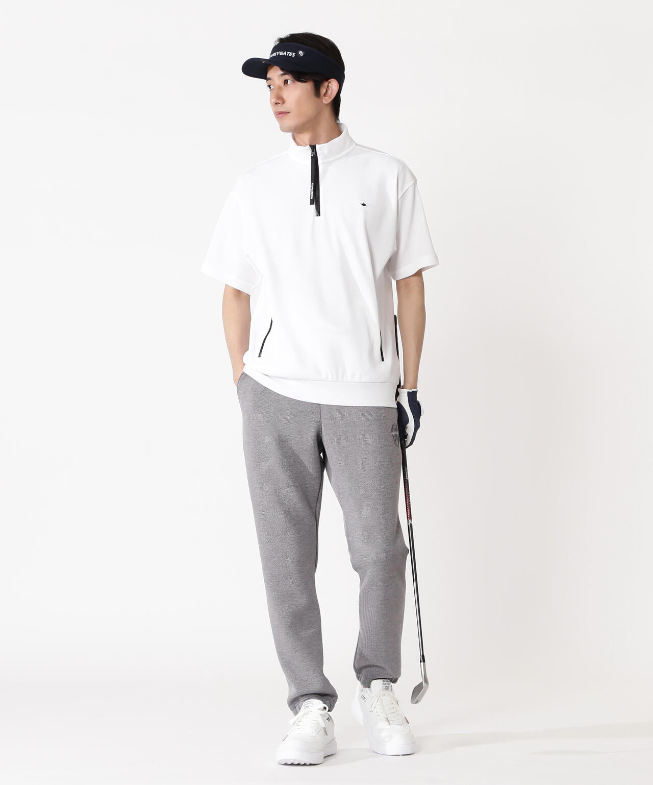 H:182cm/C:93/W:77/H:91 着用サイズ：5