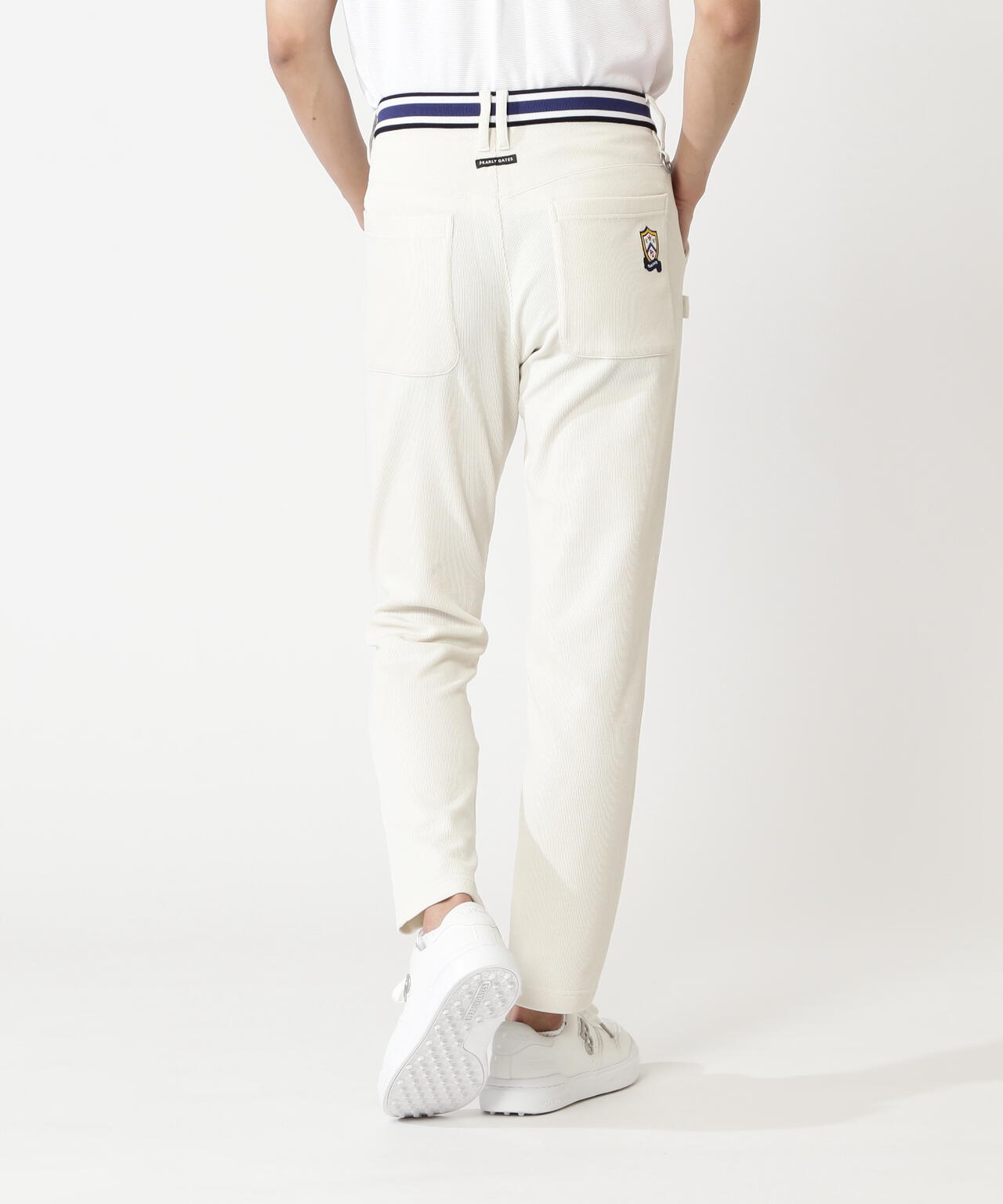 H:182cm/C:93/W:77/H:91 着用サイズ：5