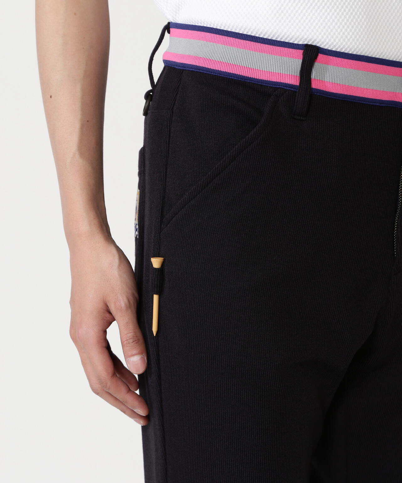 H:182cm/C:93/W:77/H:91 着用サイズ：5