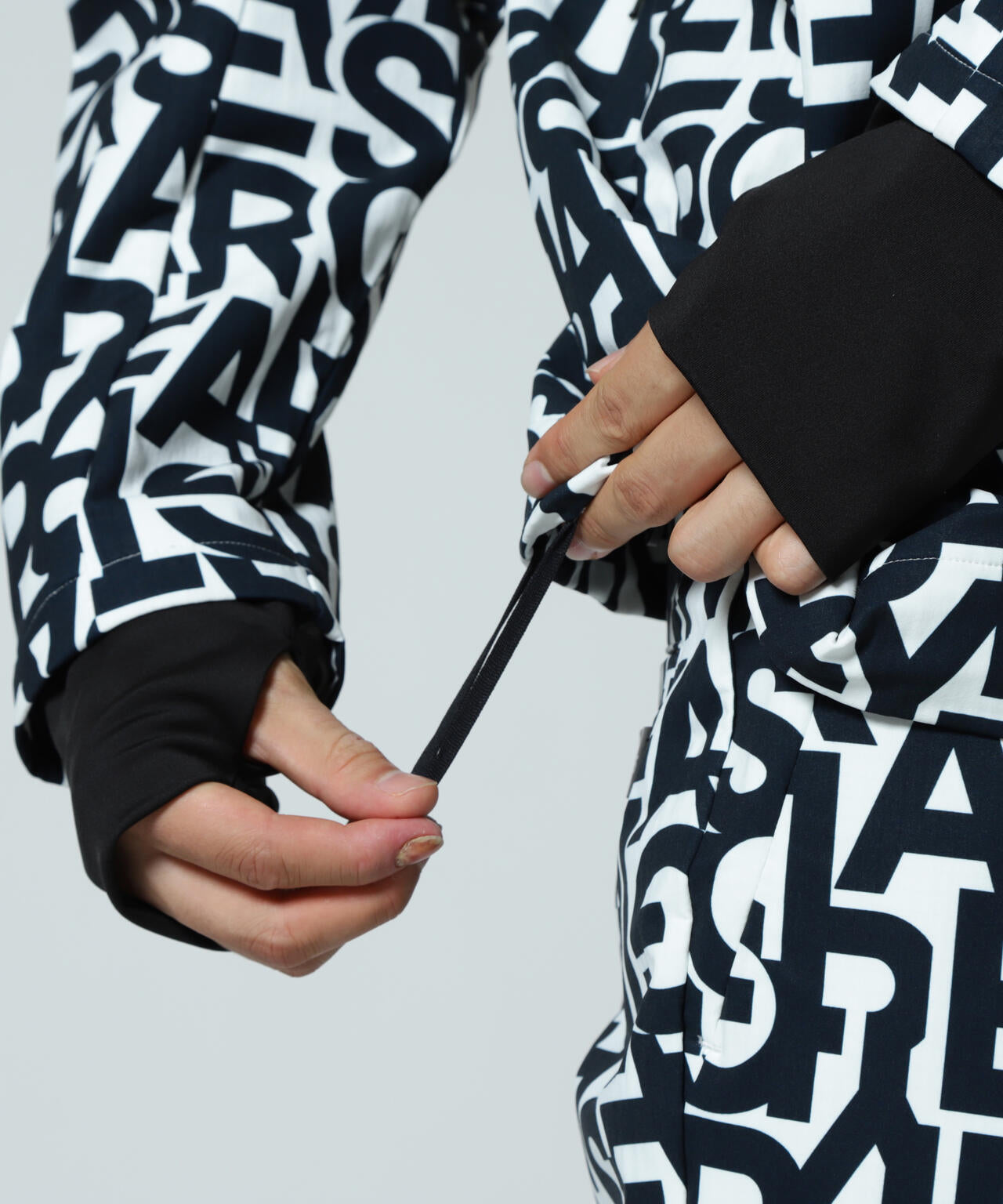 PGG】【直営店舗&公式オンライン限定】テクニカルストレッチ裏キルト調