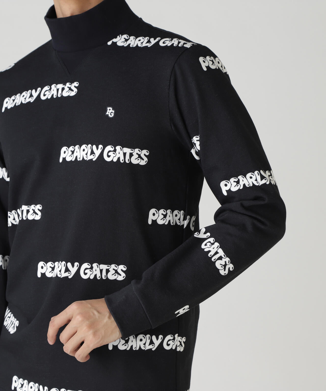 Cソロナ裏毛長袖ハイネックカットソー ＜ぷっくりロゴ柄＞ | PEARLY