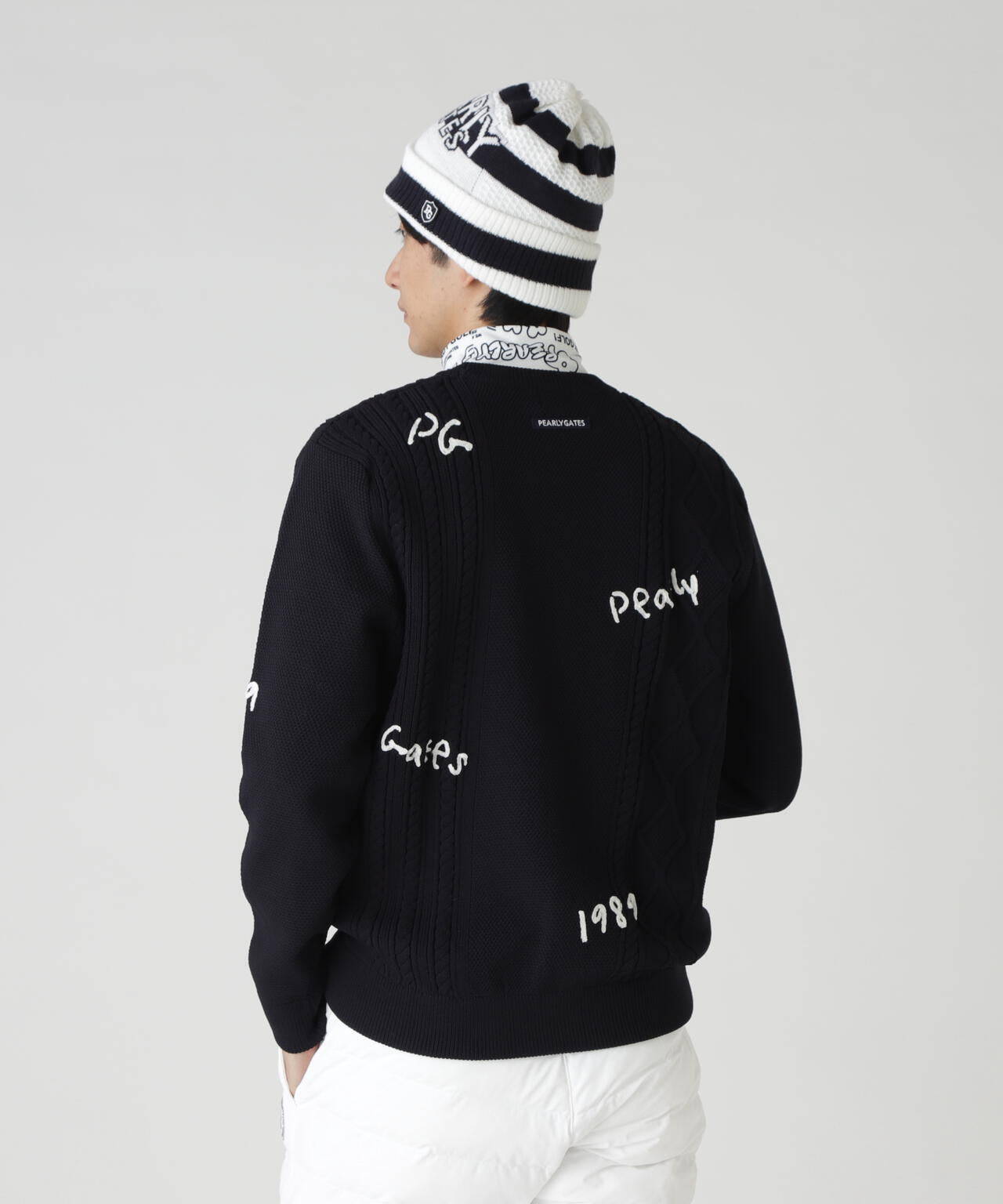 7Gアラン柄×刺繍ランダム編みクルーネックニットプルオーバー | PEARLY