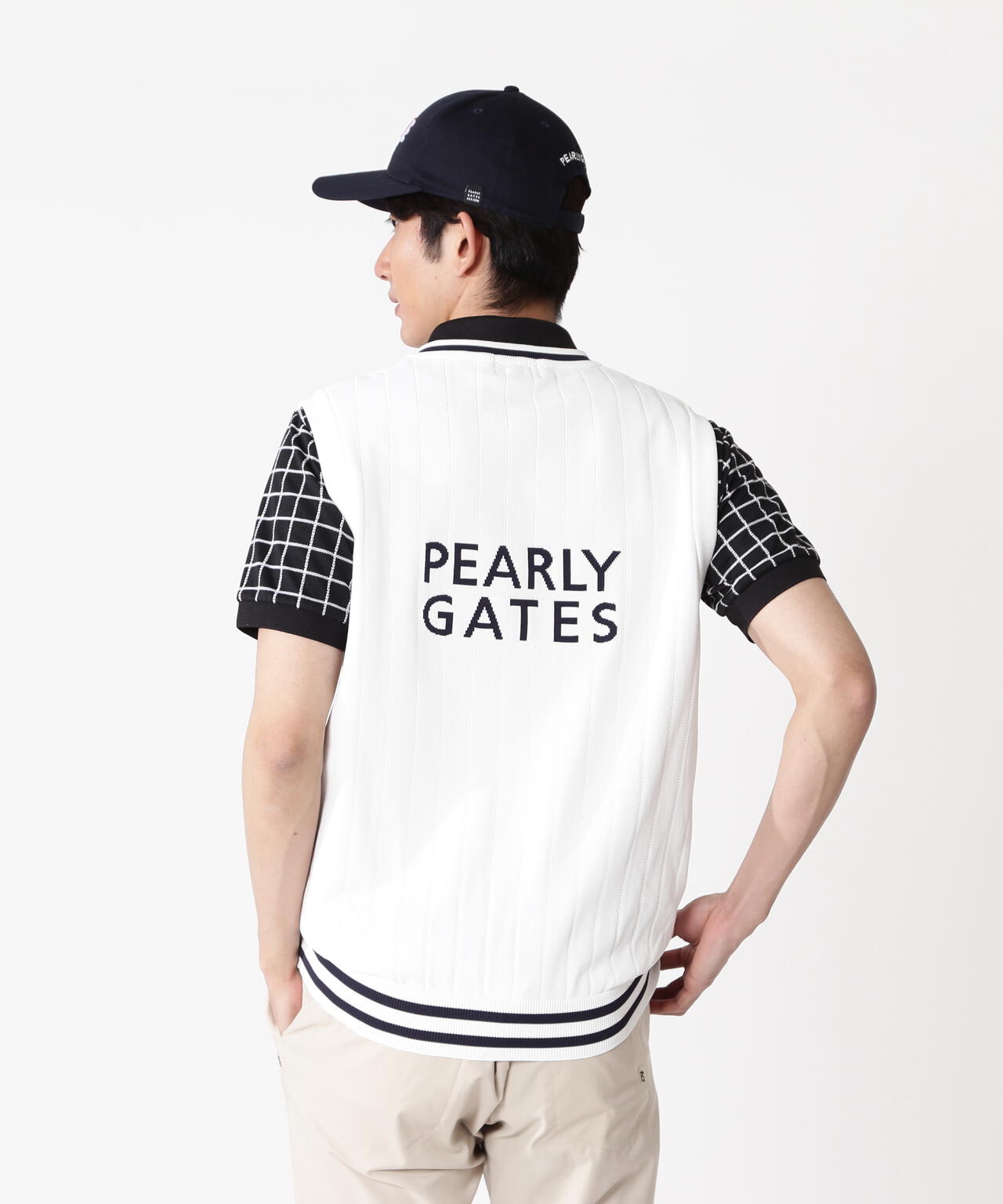 エンブレムVネックニットベストプルオーバー | PEARLY GATES（パーリー