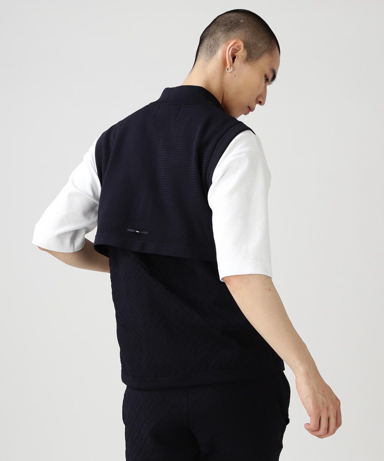 185cm C:85 W:70 H:97 着用サイズ：5