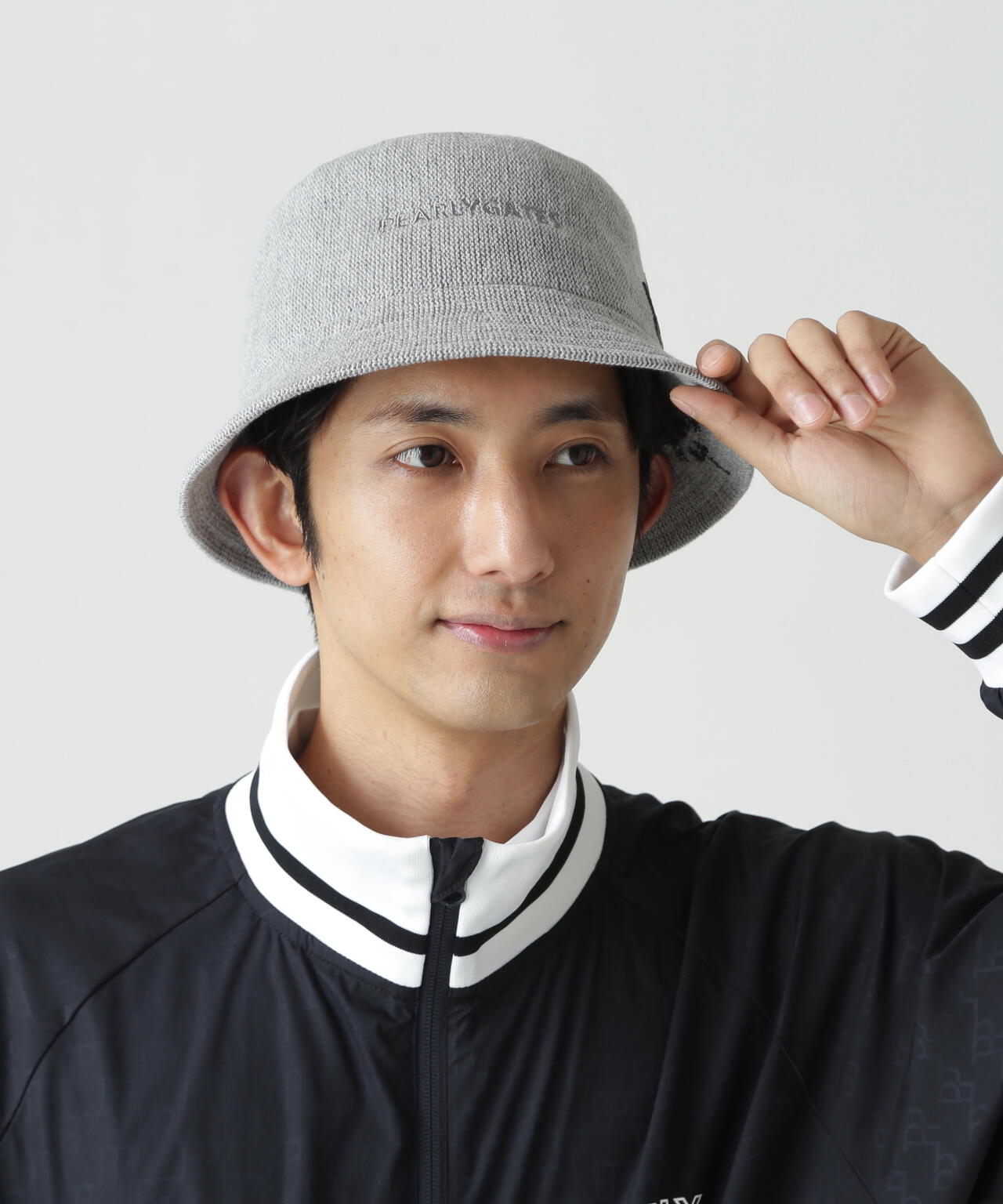 刺繍ロゴサーモバケットハット (UNISEX)