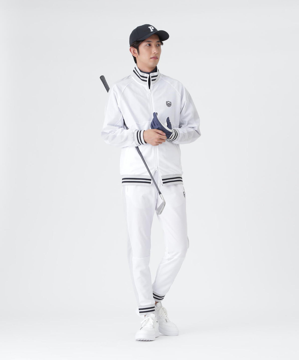 H:182cm/C:93/W:77/H:91 着用サイズ：5