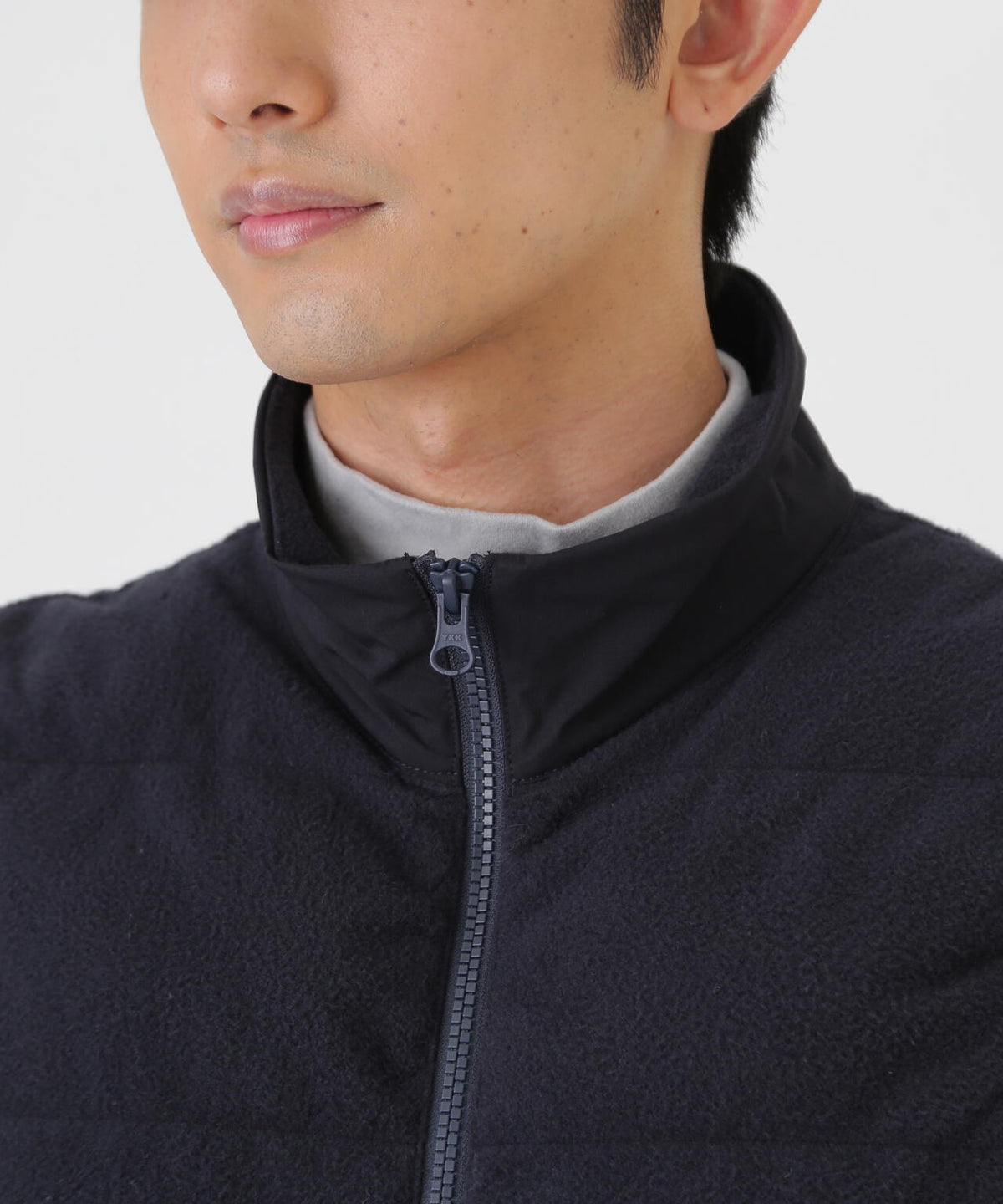 H:182cm/C:93/W:77/H:91 着用サイズ：5