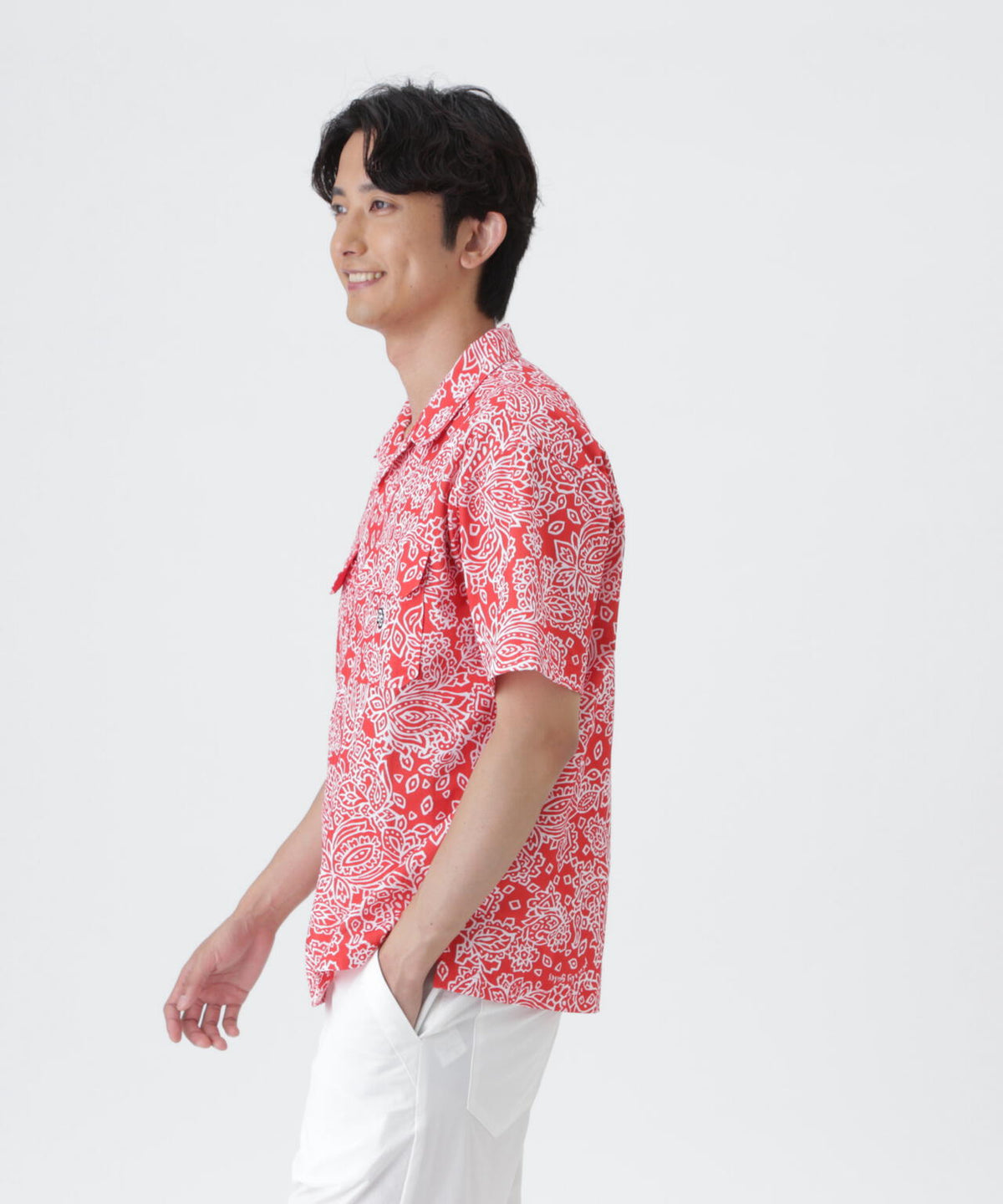 H:182cm/C:93/W:77/H:91 着用サイズ：5