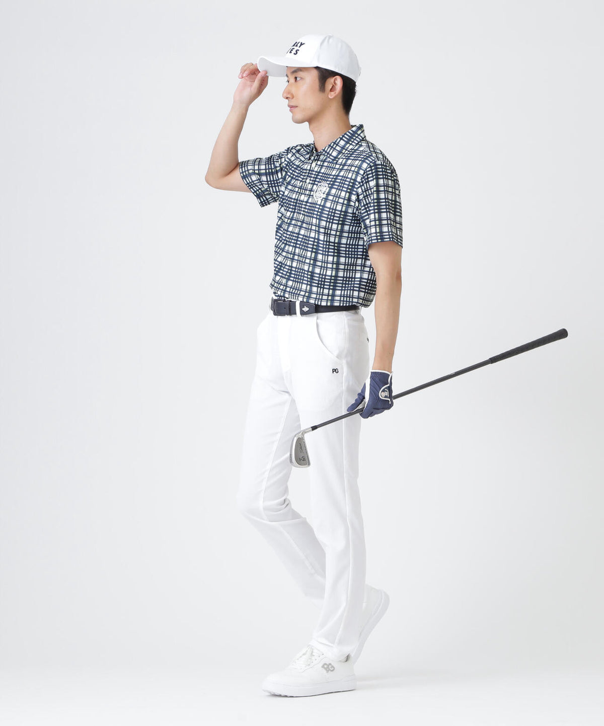 H:182cm/C:93/W:77/H:91 着用サイズ：5