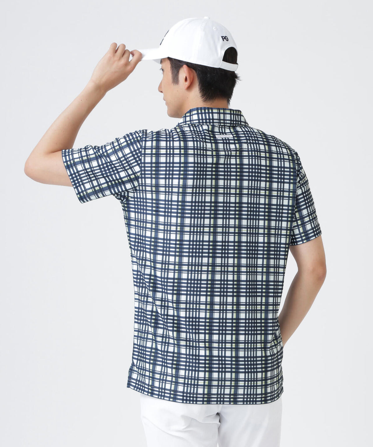H:182cm/C:93/W:77/H:91 着用サイズ：5