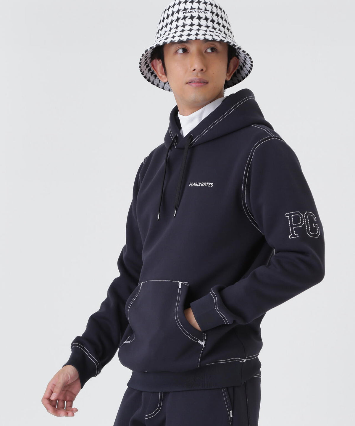 Pe/R変形ダンボールフーディプルオーバー (MENS)