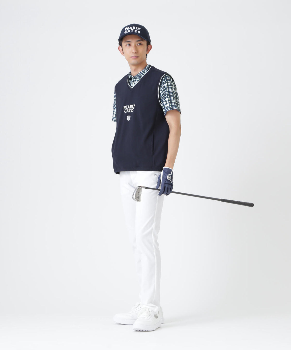 H:182cm/C:93/W:77/H:91 着用サイズ：5