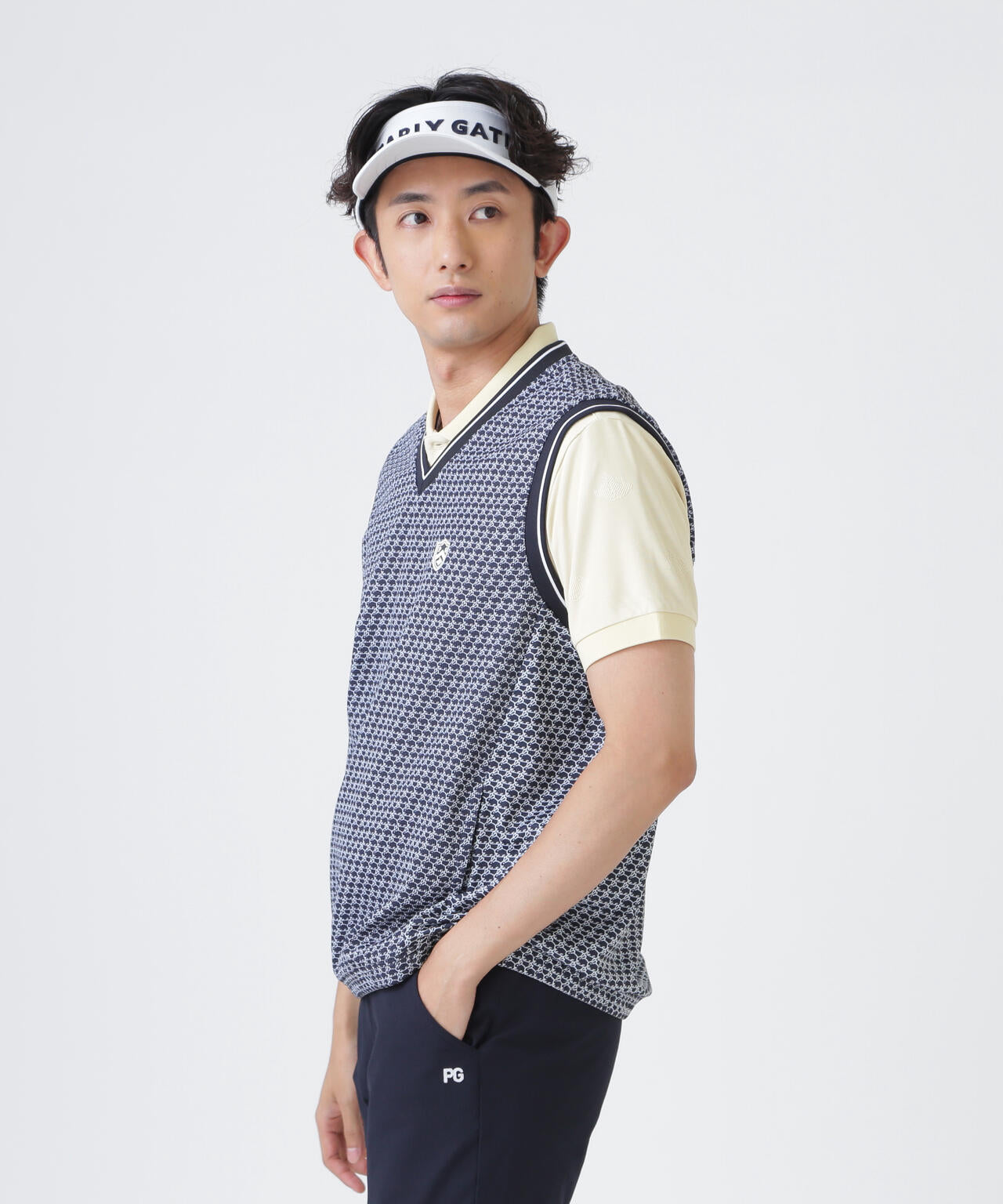 メッシュアンドメッシュVネックベスト ＜もちうさぎ柄＞ (MENS