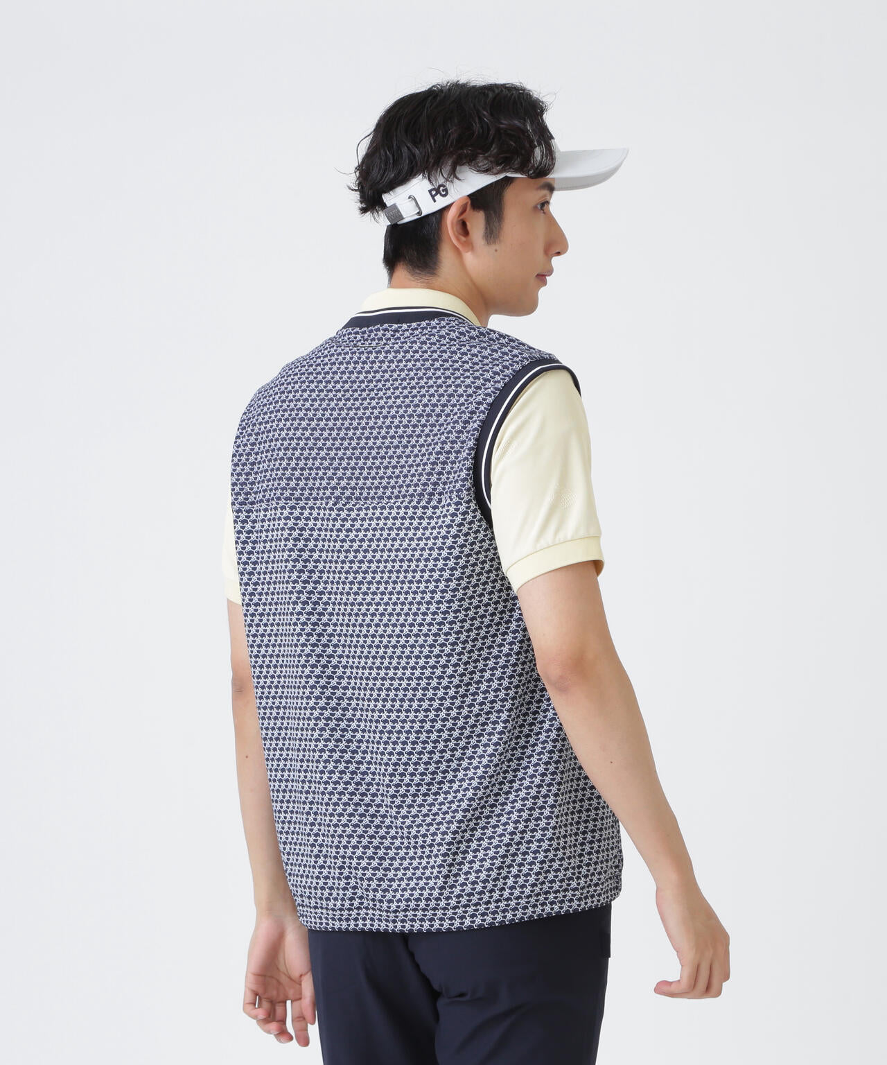 メッシュアンドメッシュVネックベスト ＜もちうさぎ柄＞ (MENS