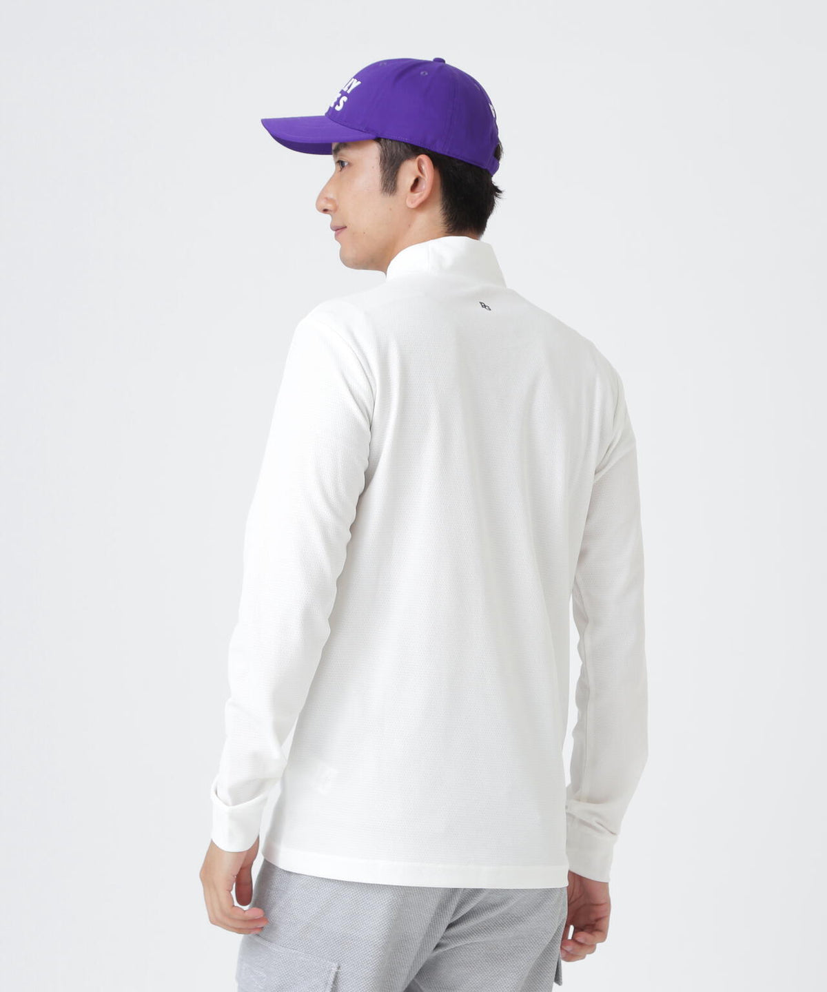 H:182cm/C:93/W:77/H:91 着用サイズ：5