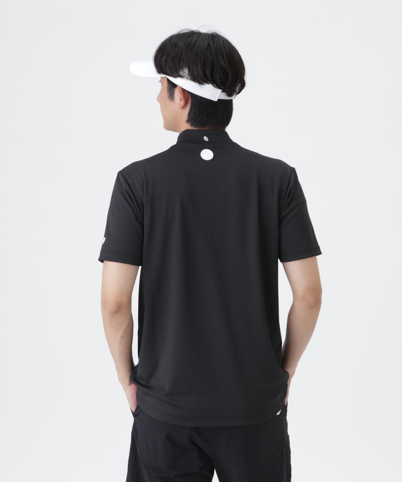 H:182cm/C:93/W:77/H:91 着用サイズ：5